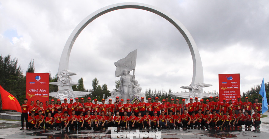 Hành trình 'Tôi yêu Tổ quốc tôi' tưởng niệm các chiến sĩ Gạc Ma