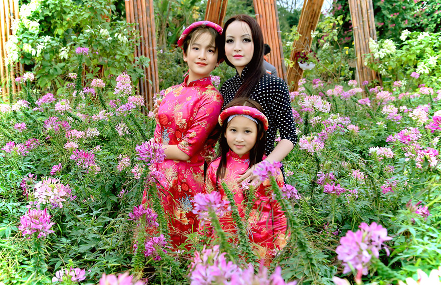 Linh Nga và hai con ngày tết (ảnh nvcc)