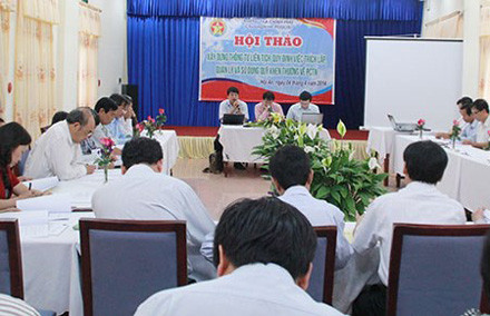  Quang cảnh hội thảo lấy ý kiến xây dựng dự thảo Thông tư liên tịch quy định việc trích lập, quản lý và sử dụng quỹ khen thưởng về PCTN do TTCP tổ chức tại Hội An sáng 4-4. Ảnh: LÊ PHI 