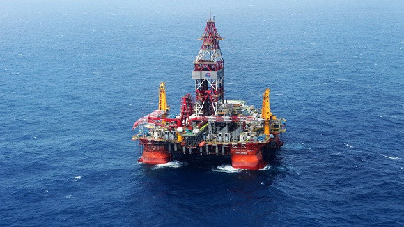 Giàn khoan Hải Dương 981 của Trung Quốc đặt trái phép trên vùng biển của Việt Nam.