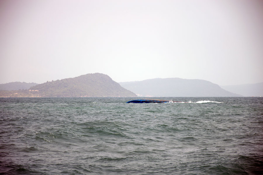 Vị trí phát hiện sà lan gặp nạn.