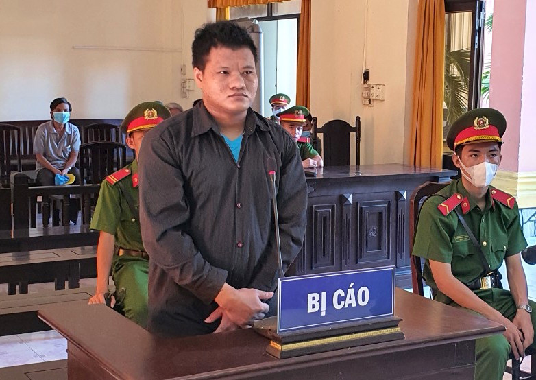 Bị cáo Danh Chel tại toà. Ảnh Văn Vũ.