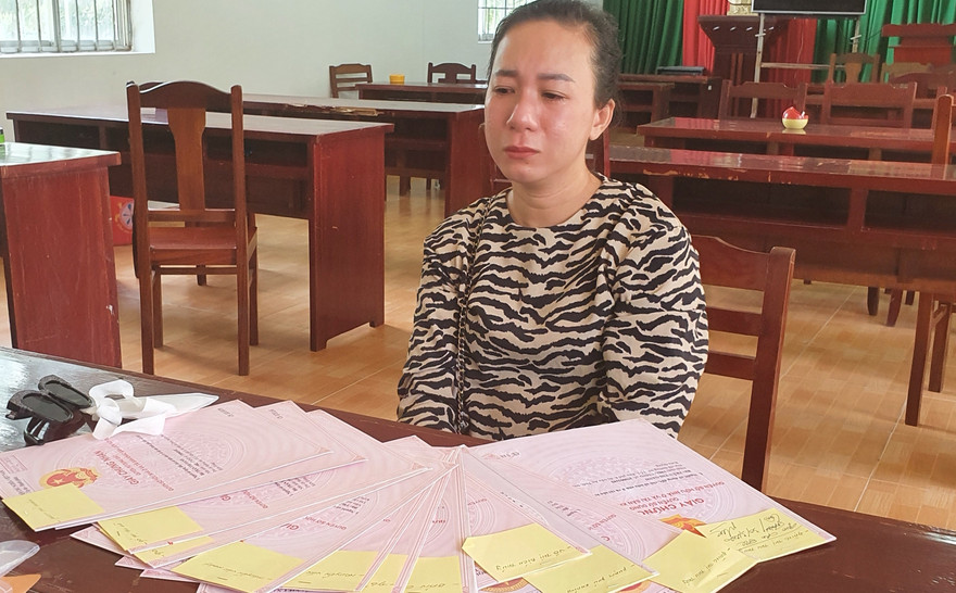 Trần Thị Oanh tại cơ quan công an.