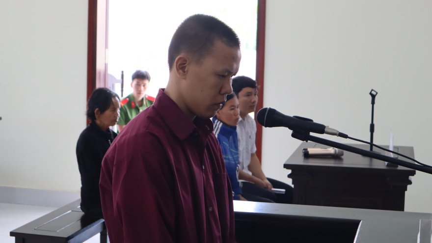 Nguyễn Hoài Nhanh tại phiên tòa sáng 23/8