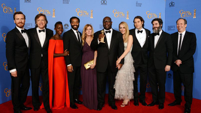 Đoàn làm phim “12 năm nô lệ” mừng giải thưởng duy nhất