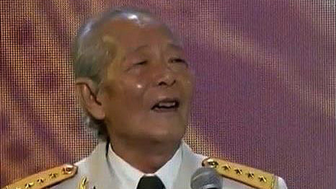 Nghệ sĩ Ưu tú Quang Hưng.