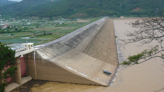Bão số 3 để lại hậu quả nghiêm trọng nhưng các sự cố điện cơ bản đã được khắc phục xong để cấp điện ổn định cho khách hàng. Ảnh: N.P.C
