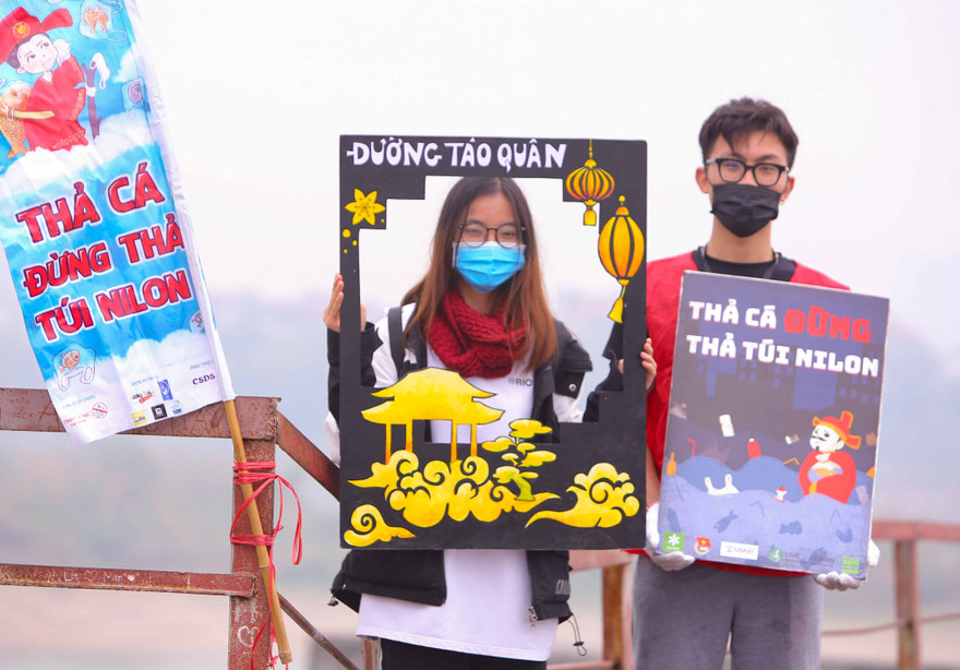 Thành viên nhóm Cá chép hỗ trợ người thân thả cá từ ngày 3/2 đến hết ngày 4/2. Bên cạnh đó nhóm còn tổ chức nhiều hoạt động bảo vệ môi trường như: phân loại rác thải, đổi rác lấy cây,...