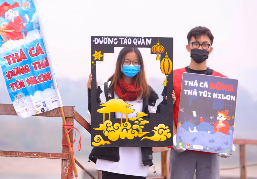 Thành viên nhóm Cá chép hỗ trợ người thân thả cá từ ngày 3/2 đến hết ngày 4/2. Bên cạnh đó nhóm còn tổ chức nhiều hoạt động bảo vệ môi trường như: phân loại rác thải, đổi rác lấy cây,...