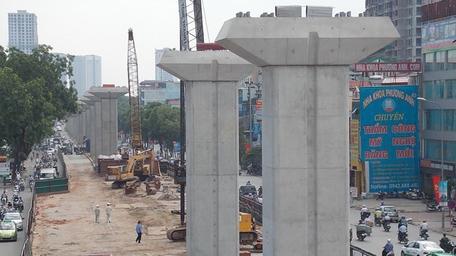 Ngoài chậm hàng năm, dự án đường sắt đô thị Cát Linh-Hà Đông còn đội giá 339 triệu USD (tương đương 7.144 tỷ đồng). Ảnh: Trọng Đảng