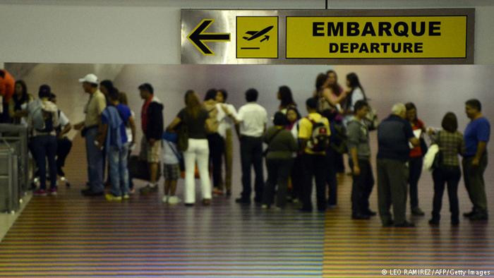 Mỹ rút toàn bộ nhân viên ngoại giao khỏi Venezuela