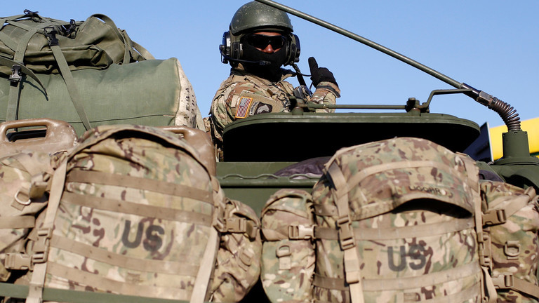 Binh sĩ Mỹ đang trên đường hành quân từ Đức đến căn cứ đóng tại Ba Lan