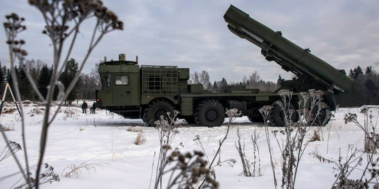 Hệ thống tên lửa Tornado-S MLRS, một trong những loại vũ khí mới sẽ được chuyển giao cho Quân đội Nga
