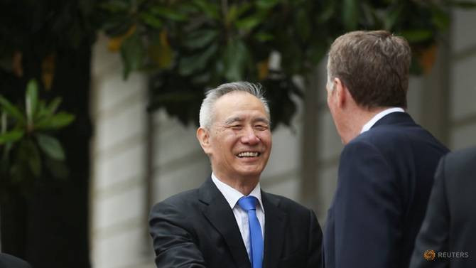 Phó Thủ tướng Trung Quốc Lưu Hạc gặp gỡ Trưởng Phái đoàn đàm phán thương mại Mỹ Robert Lighthizer trước khi phiên đàm phán diễn ra