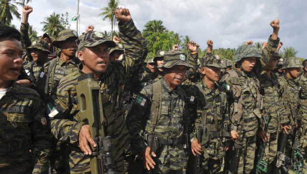 Quân đội Philipinnes thề ‘nghiền nát những kẻ khủng bố’ sau vụ đánh bom đẫm máu