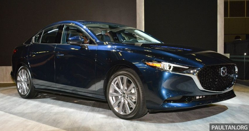Mazda 3 thế hệ mới được trưng bày tại triển lãm Singapore Motor Show.