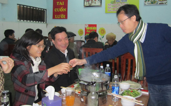 Rất cần gương uống rượu đẹp. Ảnh: Ngọc Châu