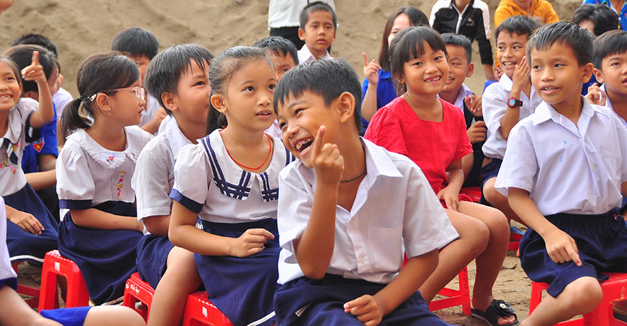 'Chuyến xe ước mơ' mang yêu thương đến với học sinh vùng sâu