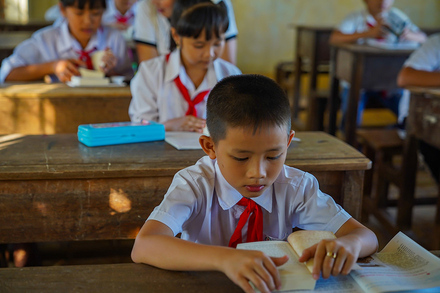 Học sinh khu vực biên giới huyện Hồng Ngự (Đồng Tháp). - Ảnh: Hòa Hội 