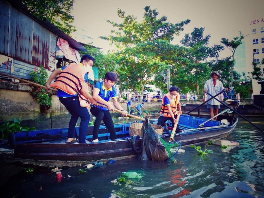 Ngày thứ 7 tình nguyện đầy ý nghĩa của bạn trẻ Cần Thơ