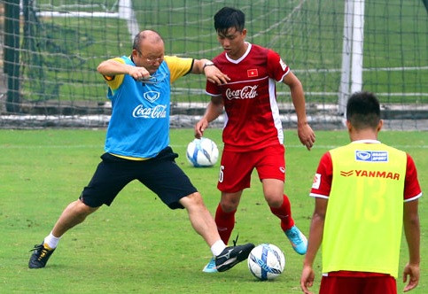 HLV Park Hang-seo và các học trò có gần nửa tháng tập huấn tại Hàn Quốc để chuẩn bị cho AFF Cup. Ảnh: Vnexpress