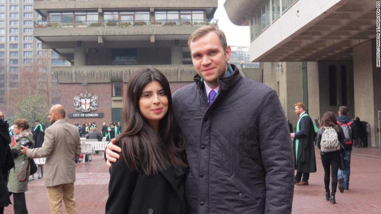 Vợ chồng nhà nghiên cứu Matthew Hedges, nhân vật tâm điểm trong căng thẳng ngoại giao giữa Anh và UAE
