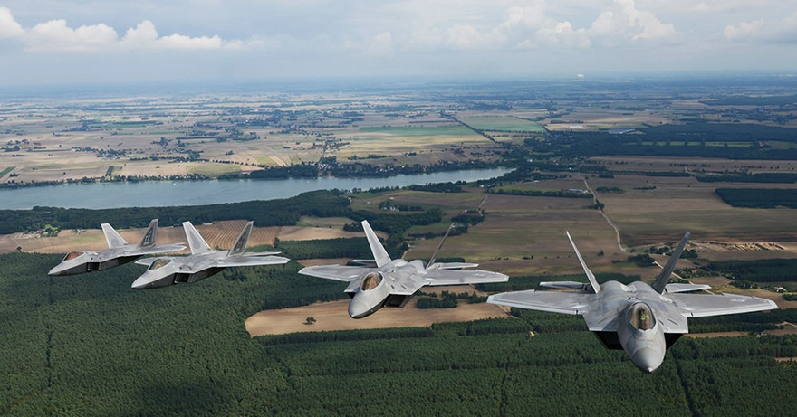 Máy bay F-22 Raptors. Không quân Mỹ sẽ được nâng cao năng lực tác chiến trong thời gian tới