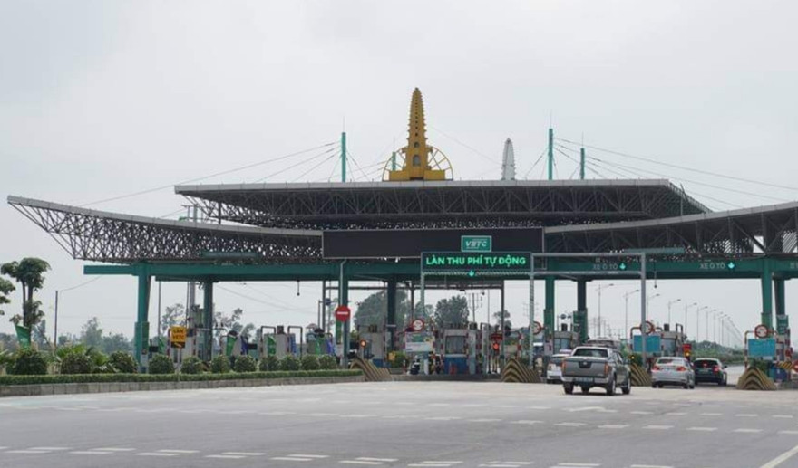 Trạm thu phí BPT Mỹ Lộc tái hoạt động. Ảnh: Nguyễn Hoàng Long