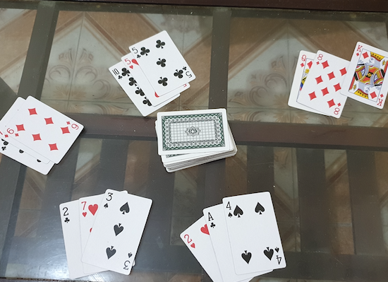 Xã đội trưởng và 5 đối tượng khác bị khởi tố với tội anh đánh bạc - Ảnh minh hoạ