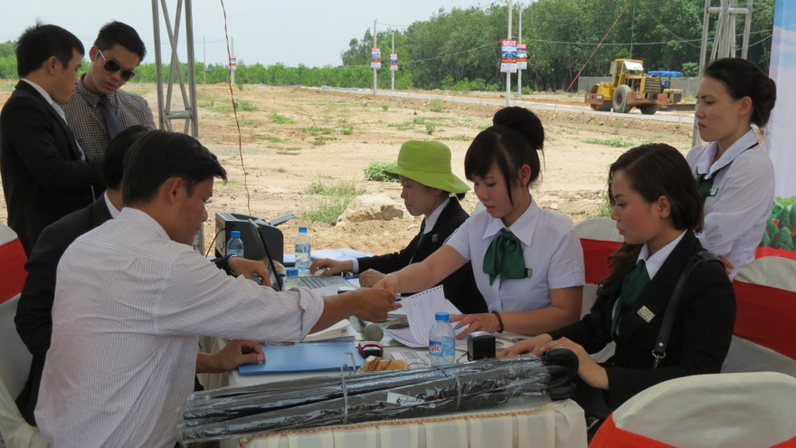 Giao dịch tại dự án bất động sản sân bay Long Thành ngày 26/4. 