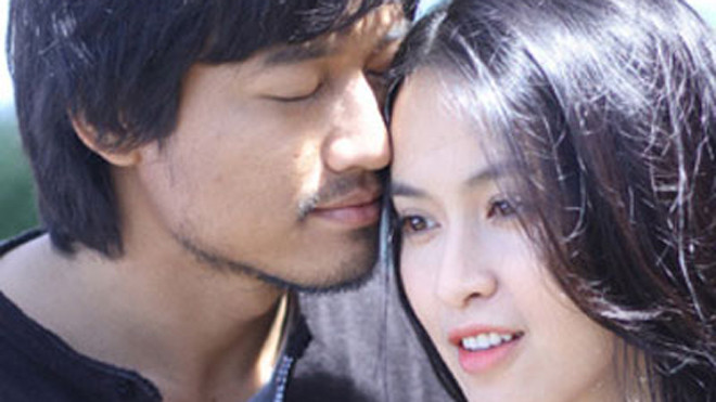 Quý Bình (trái), điểm sáng của “Quả tim máu”. Ảnh: Galaxy