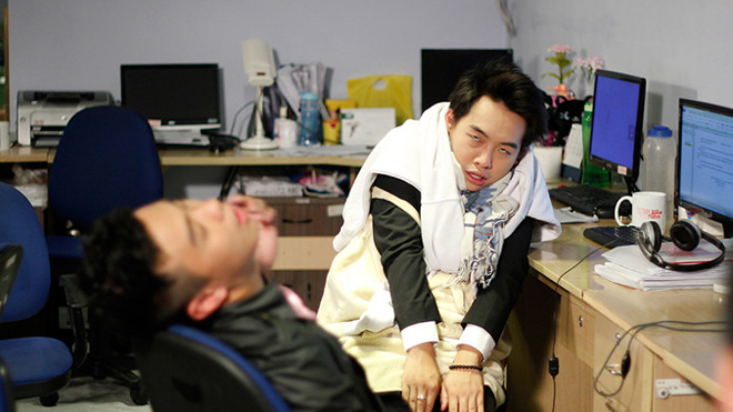 Phở Đặc Biệt mạnh về diễn (hơn là nói) so với các vlogger khác. Một cảnh trong vlog Chuyện công sở