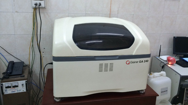 Máy xét nghiệm sinh hóa tại BV Đa khoa Thường Tín, thuộc gói thầu số 4. Ảnh: T.Hà