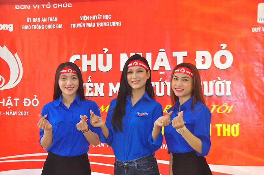 Tưng bừng Chủ nhật Đỏ tại trường ĐH Nam Cần Thơ