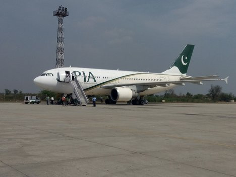 Hàng loạt hãng bay đình chỉ các phi công Pakistan