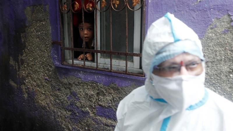 Hơn nửa năm nước Mỹ loay hoay tìm cách đối phó với COVID-19