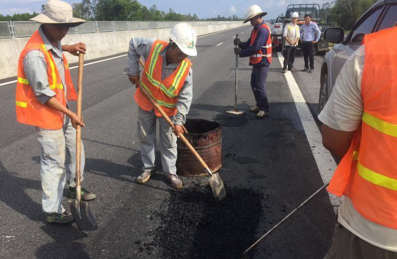 Các đơn vị chức năng tập trung bước 1 vá sửa tạm.