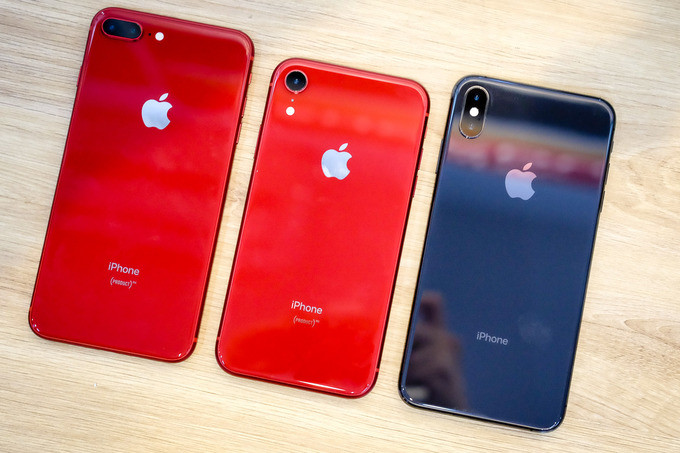 iPhone XR so dáng iPhone XS Max và 8 Plus