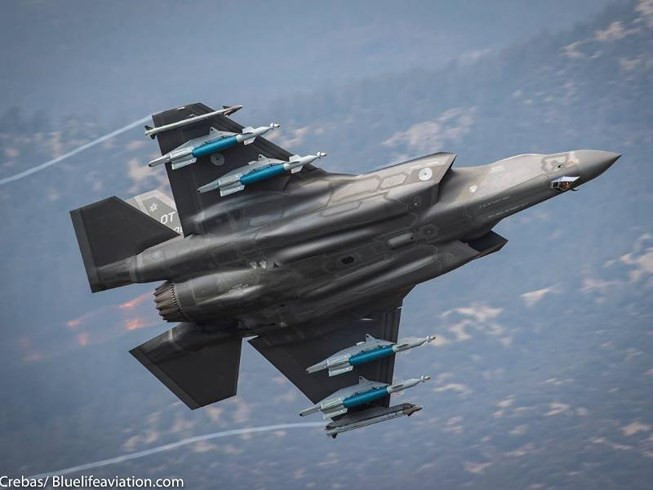 Tiêm kích F-35.