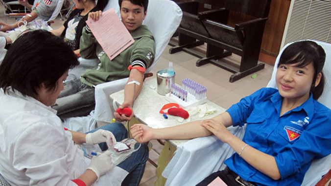 Hiến máu vì cộng đồng. Ảnh: Hồng Vĩnh