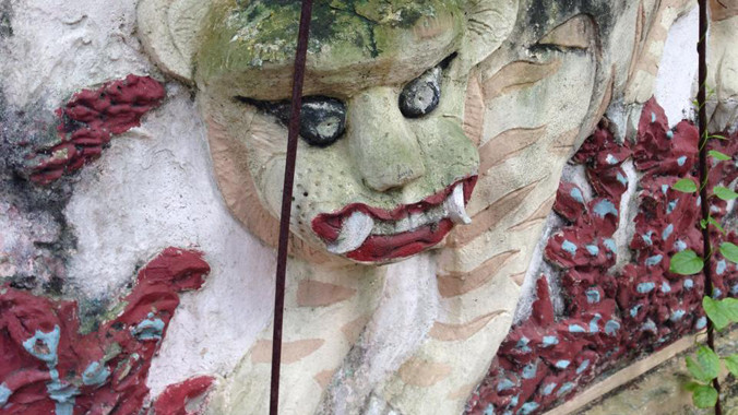 Ngoài sư tử đá Trung Quốc, di tích Việt còn phải hứng chịu làn sóng linh thú kỳ quái. Ảnh: T.Toan