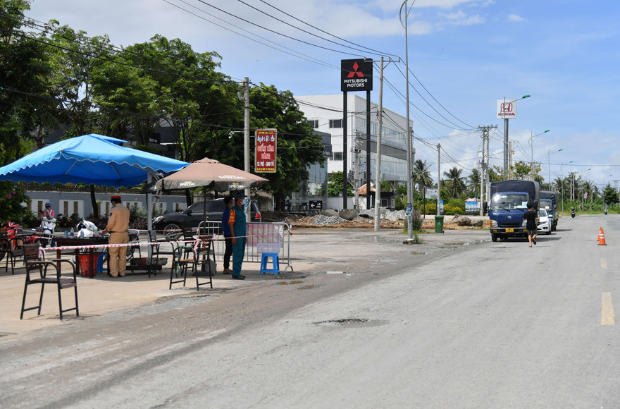 Yêu cầu 8 tỉnh sẵn sàng hỗ trợ Tiền Giang và Kiên Giang chống dịch 