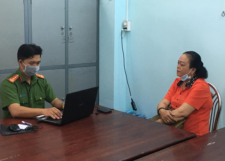 Bị can Tuyến tại cơ quan công an. - Ảnh CA.