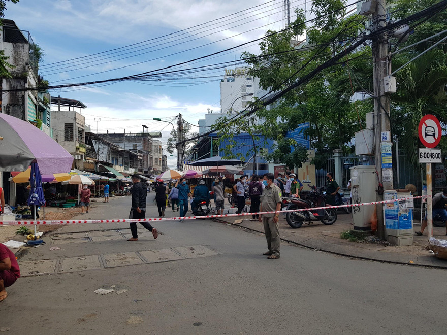 Phong tỏa chợ lớn nhất Cần Thơ liên quan ca dương tính SARS-CoV-2