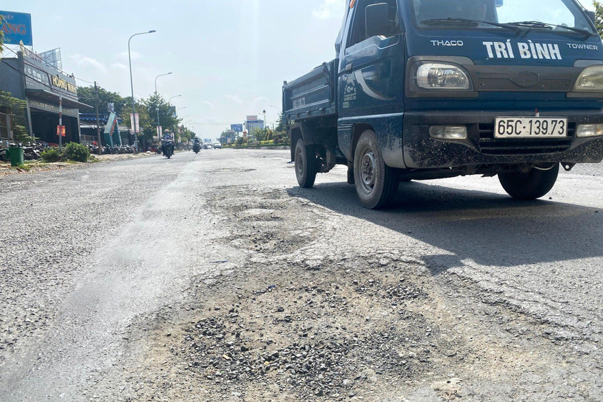 Những 'bẫy giao thông' trên đường trung tâm Cần Thơ sau đợt triều cường 