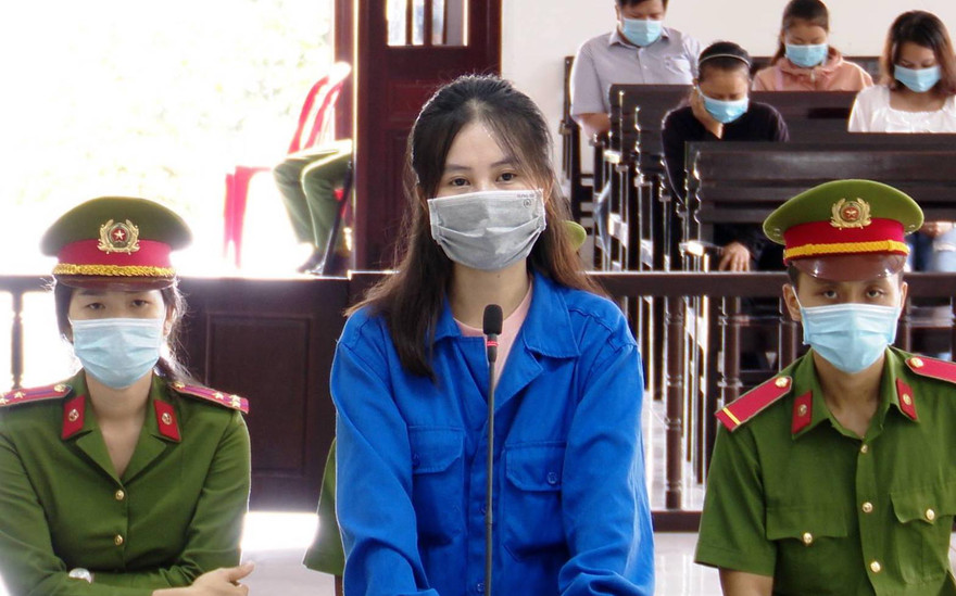  Bé trai một tuổi bị người trông trẻ đánh tử vong vì ngậm cơm