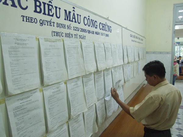 Công chứng viên phải tuyên thệ trước tòa?