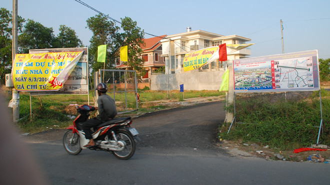 Dự án đất hiu hắt. Ảnh: Hữu Quân