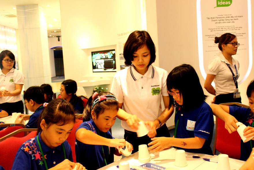 Apollo tặng học bổng cho học sinh giỏi