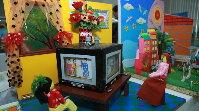 “Tivi 4 mặt” của bé Thủy Tiên